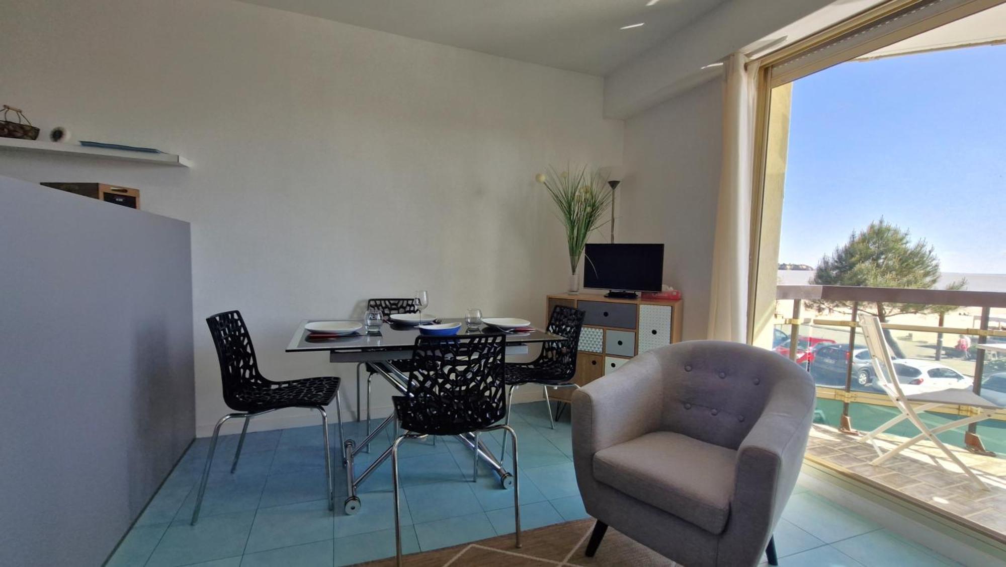 Saint Georges De Didonne - Pleine Vue Mer Pour Ce Studio Cabine Face A La Plage Exterior photo